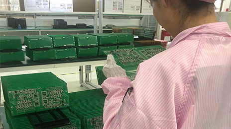 QC人工检验-SMT贴片草莓视频在线观看免费下载-苏州昆山PCB抄板电路板焊接|线路板焊接|SMT贴片焊接